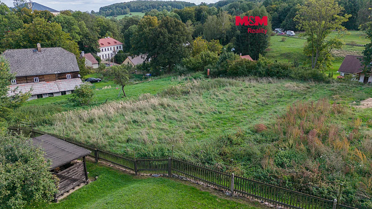 Prodej stavebního pozemku 1184 m²